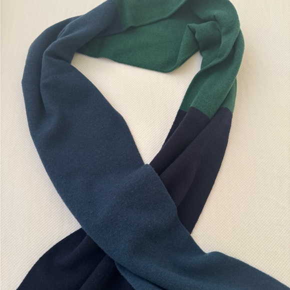 100% authentic, CHANEL, cashmere scarf - Picture 3 of 6